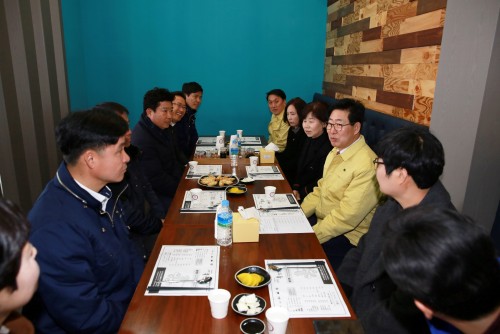 아산시의회,  양승조 충남도지사와 지역경제 활성화 간담회.. 코로나19 ..