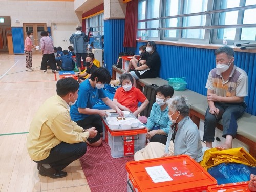 신리초등학교 집중호우 수재민 대피소 방문