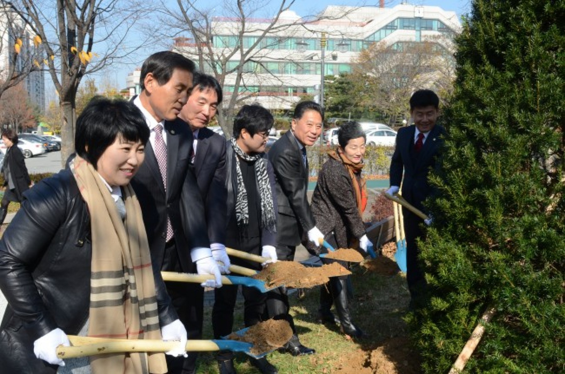 제7대 전반기 유기준의장 기념식수