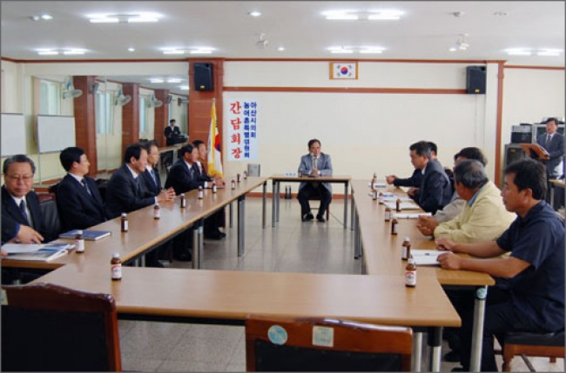 [뉴스타운]아산시의회, 축산단체협의회 간담회 개최