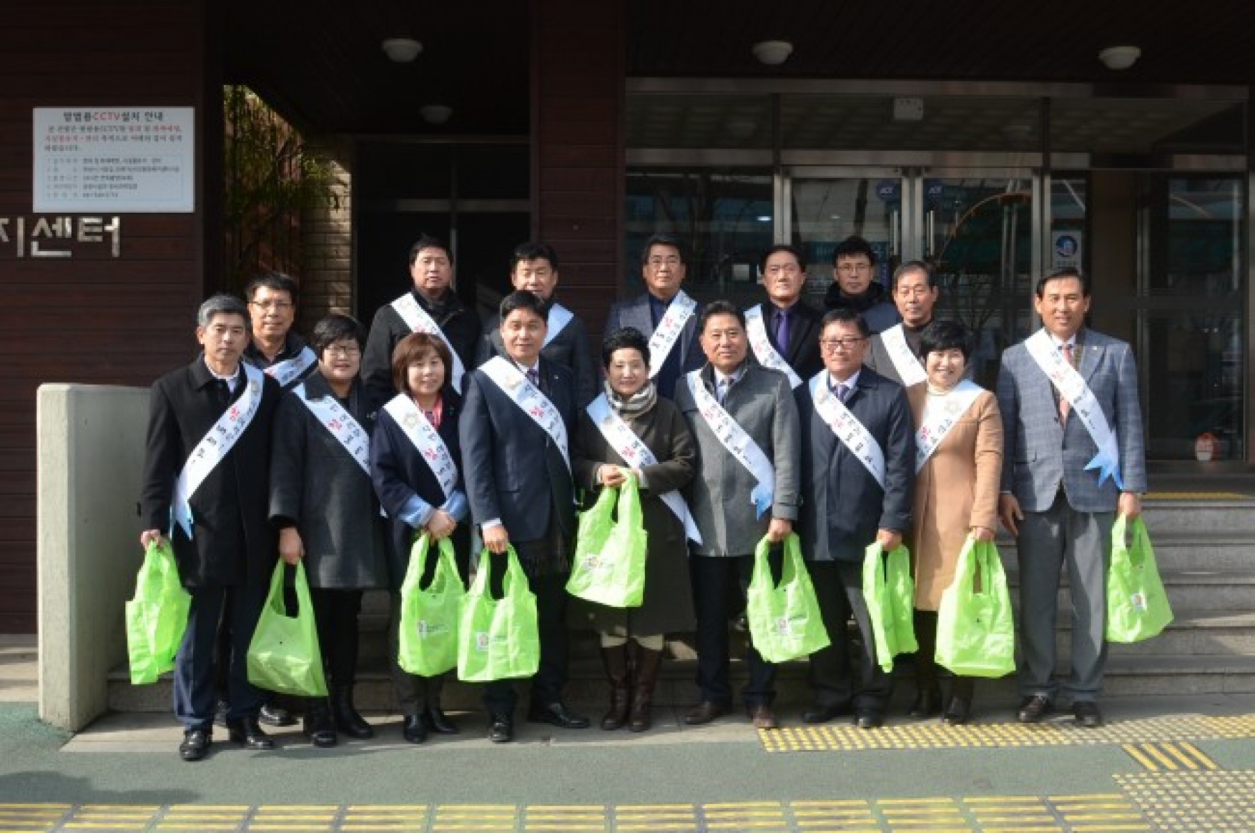 아산시의회, 설맞이 경제살리기 전통시장 장보기 행사실시